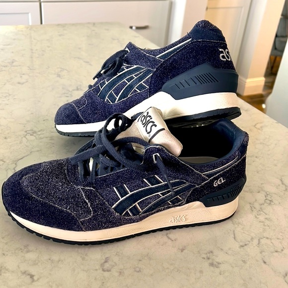 ASICS Gel Sneakers - Picture 1 of 5
